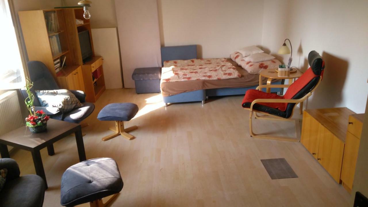 U babičky a jeji psí smečky Weselitschko Exterior foto